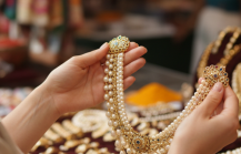 Pearls Perfumes Paithani Hyderabads Most Iconic Markets1