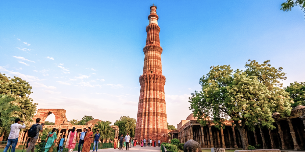 Qutub Minar Delhi Travel